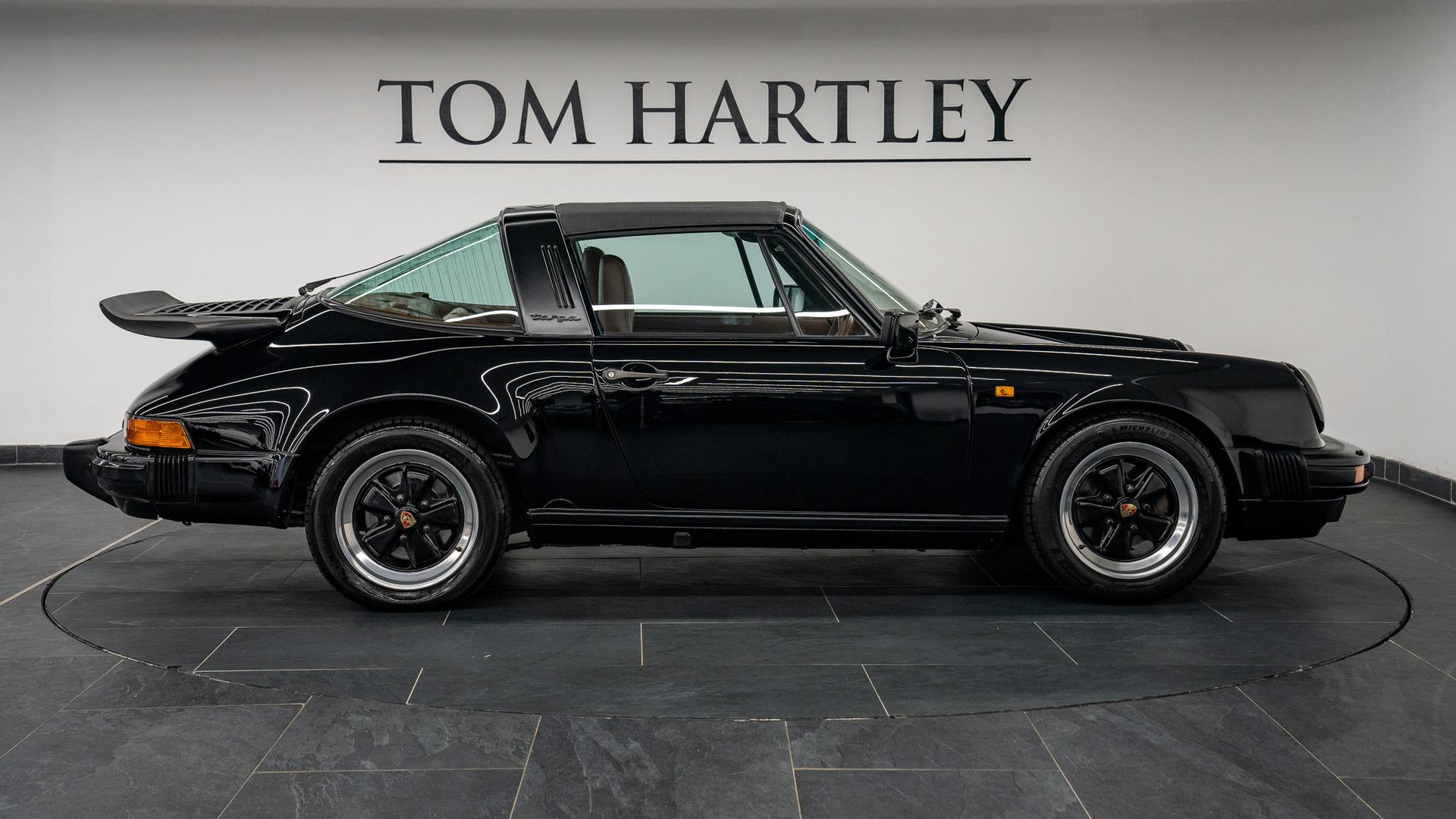 Porsche 911 Photo 8dbda4d6-66be-43ba-85be-6682d79c61f5.jpg