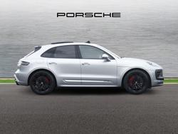 PORSCHE Macan Photo 3