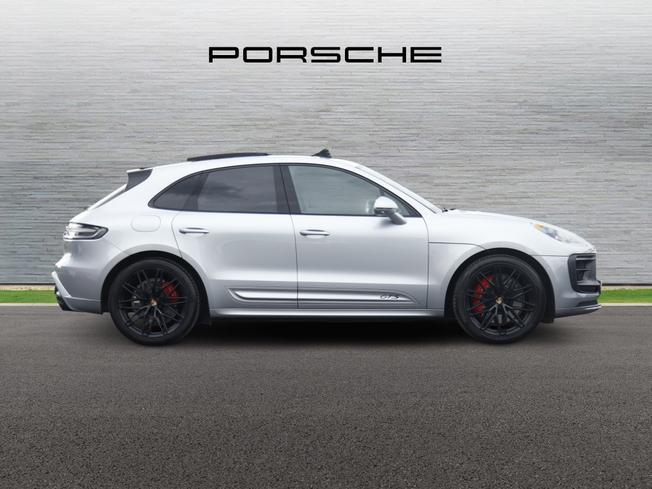 PORSCHE Macan Photo 3