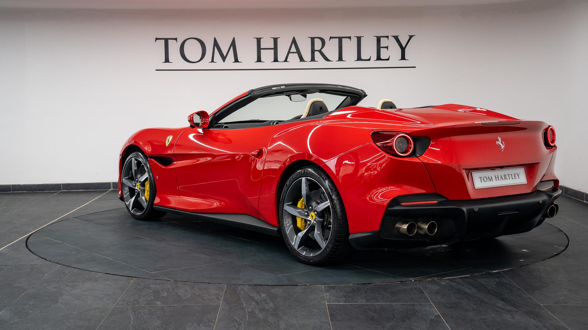 Ferrari Portofino Photo 8df1bad2-a8d4-4273-bbfa-1dca6165c7ba.jpg