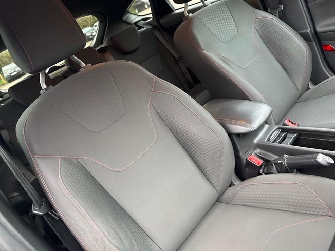 FORD Focus Photo 24