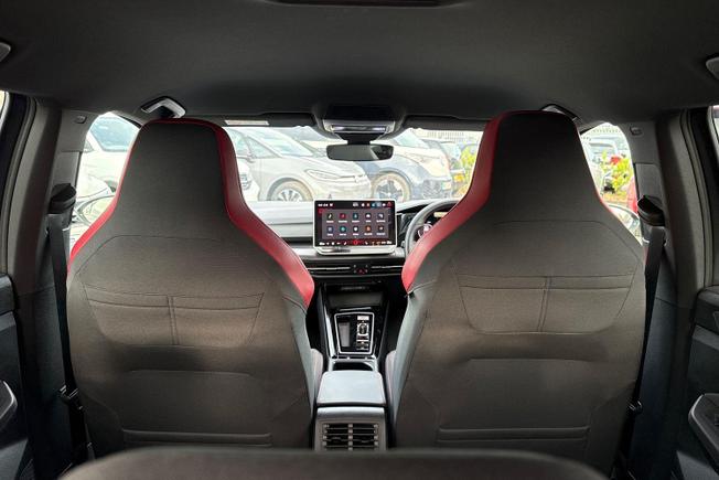 Volkswagen Golf Photo 26