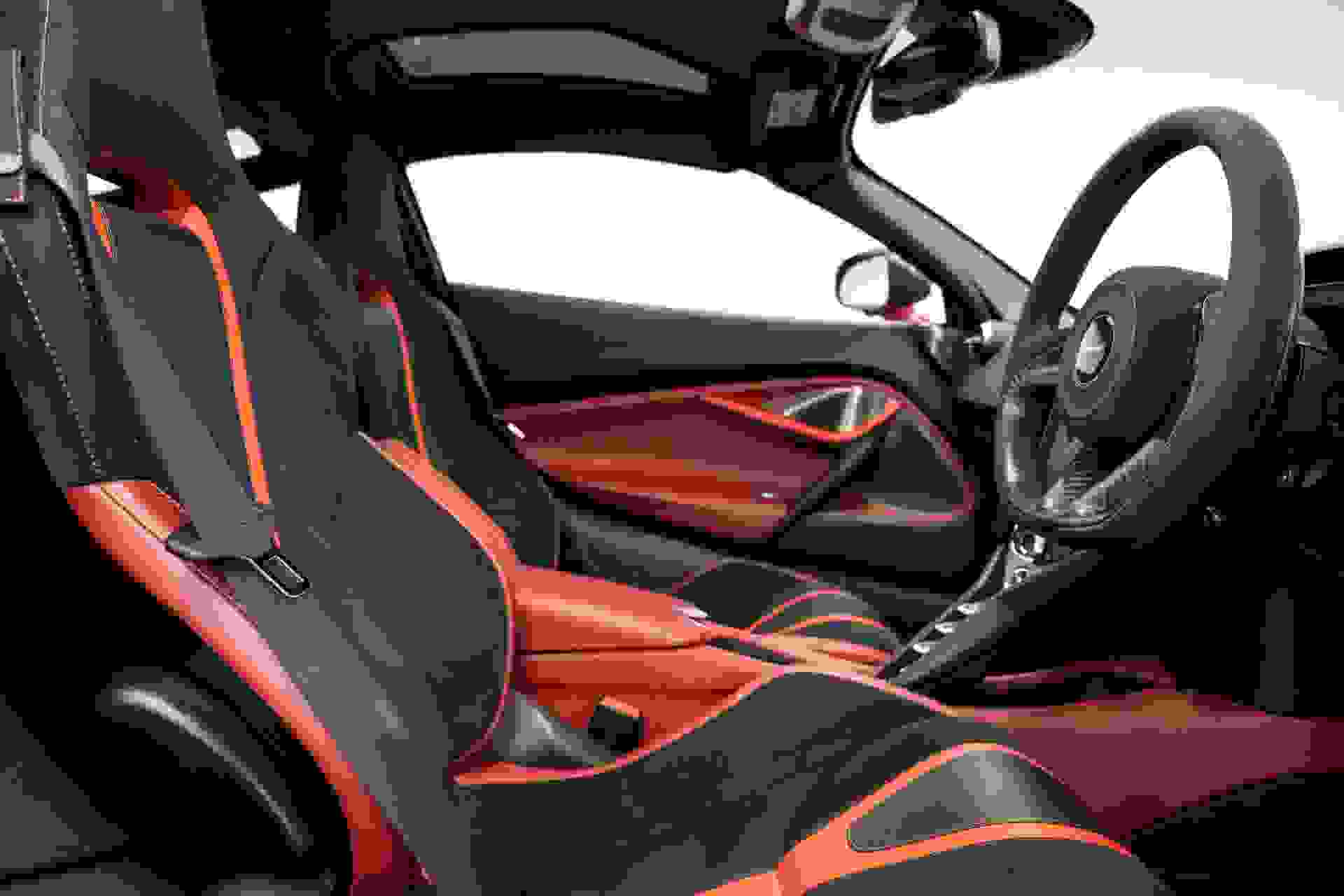 McLaren 720S Photo 8e0ec74d-41fb-4382-b561-95d9b0da4141.jpg