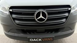 Mercedes-Benz Sprinter Photo 31