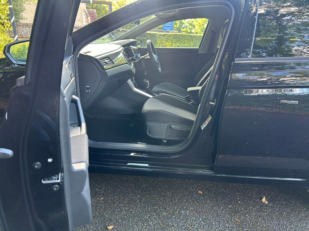 Used Volkswagen Polo LF74JMR 25