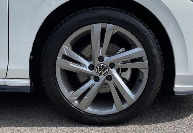 Volkswagen Golf Photo 5