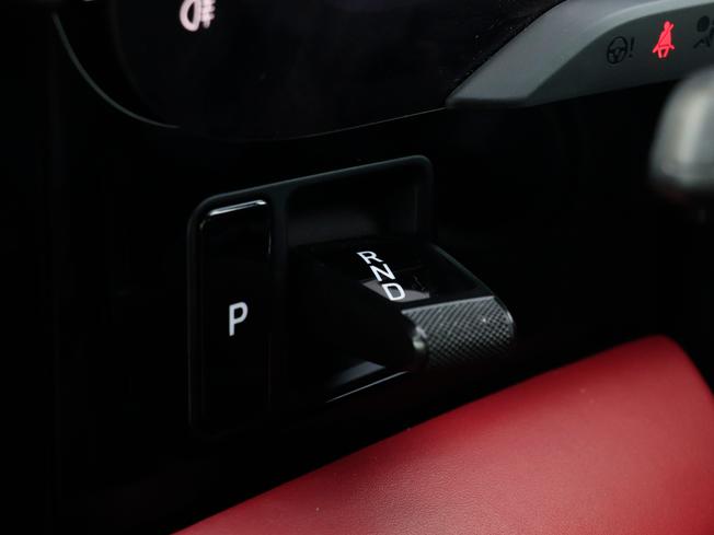 PORSCHE Taycan Photo 24