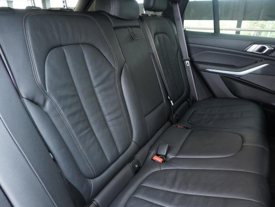BMW X5 Photo 8e249b17-a7ce-4c7d-8a3b-2702bd67a684.jpg