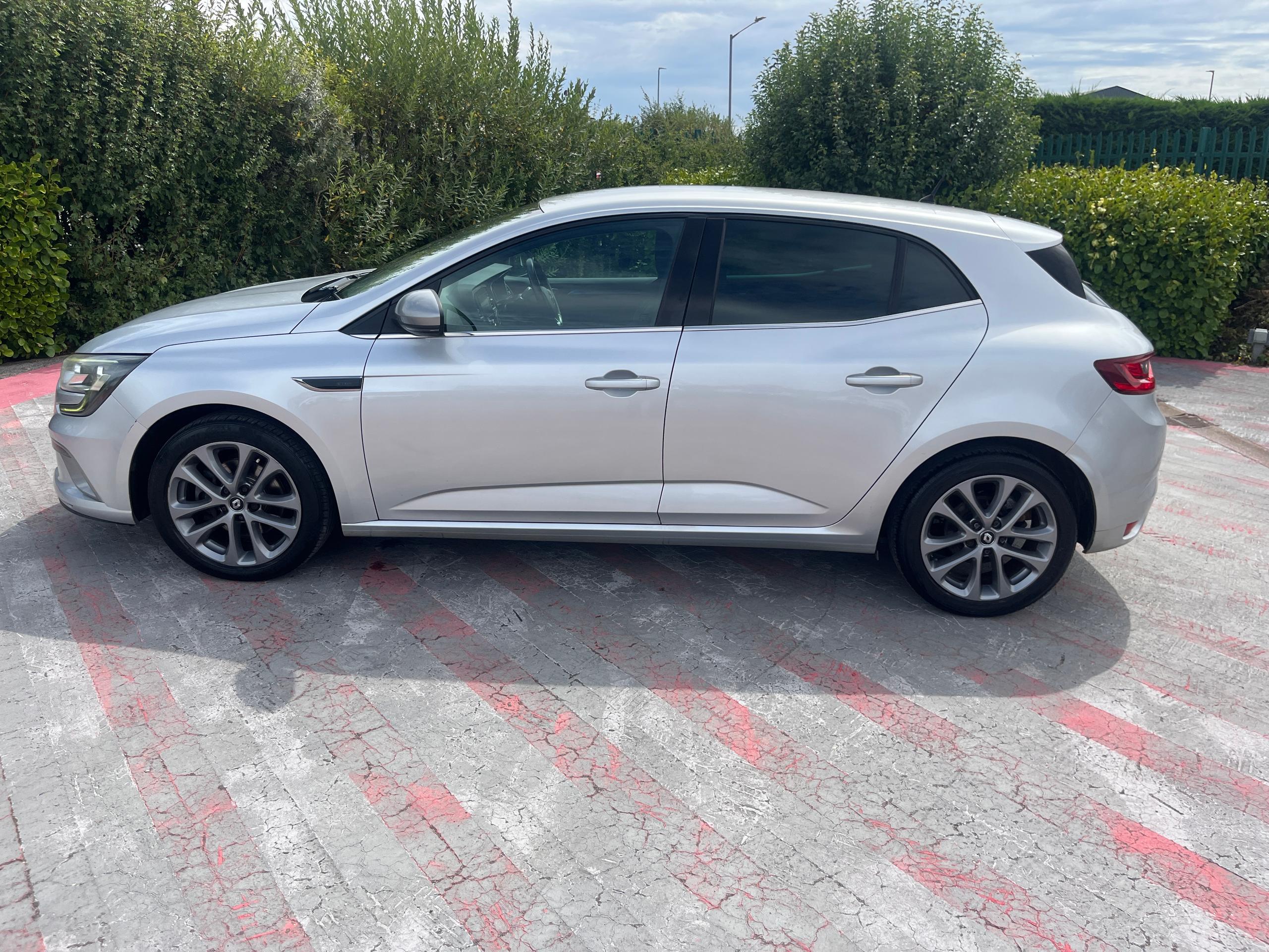 Renault Megane Photo 9