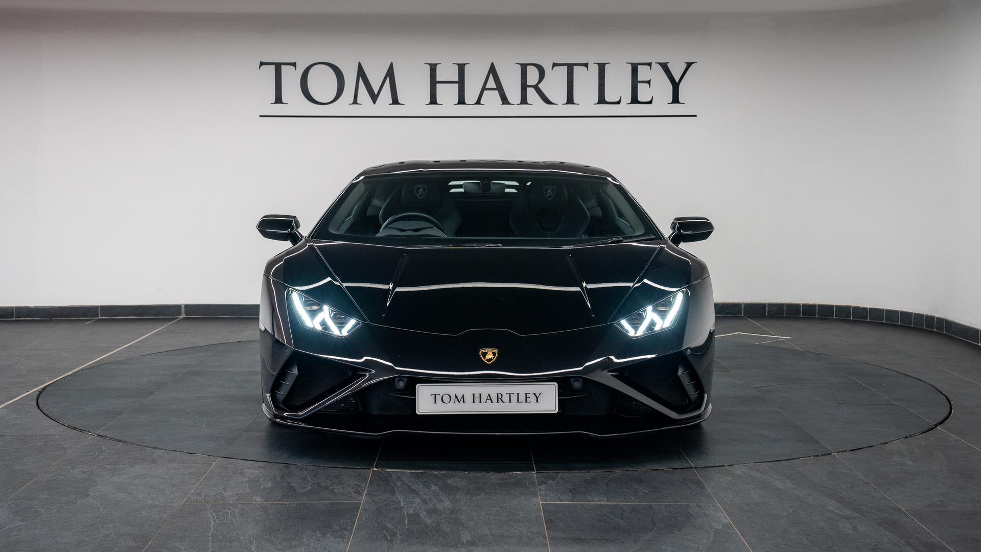 LAMBORGHINI Huracan Photo 8e42ba80-4e45-4b59-891f-8642ef047b2d.jpg