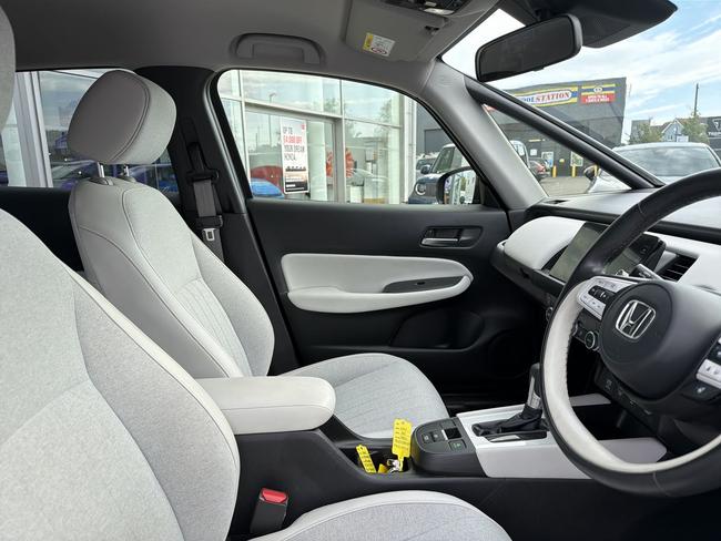Honda Jazz Photo 8e503458-4d2c-4fb1-b931-269eaa85fb4a.jpg