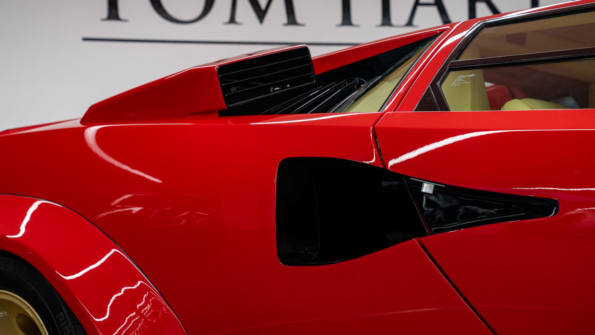 LAMBORGHINI Countach Photo 8e6451a1-c857-4db2-bbeb-eb5a53cf2849.jpg