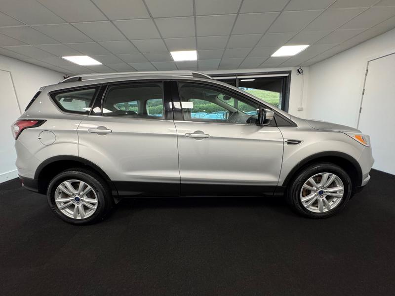 Ford Kuga Photo 8e655e3b-037f-4940-a1e7-860f266f54cc.jpg