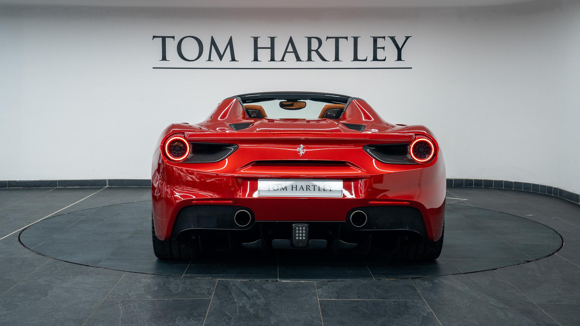 Ferrari 488 Photo 8e6730fb-787d-4a55-8711-f7239b4e7bf3.jpg