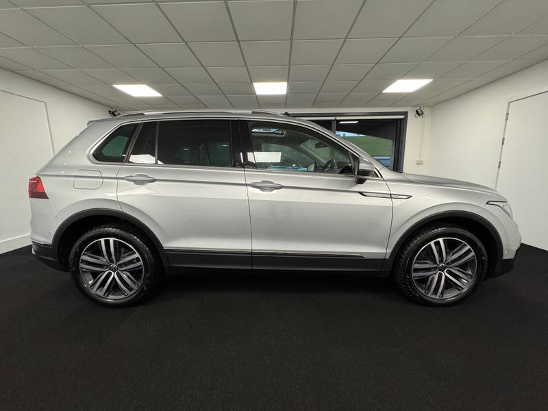 Volkswagen Tiguan Photo 8e6ebdd5-046b-472a-97c0-87e8767c6afa.jpg