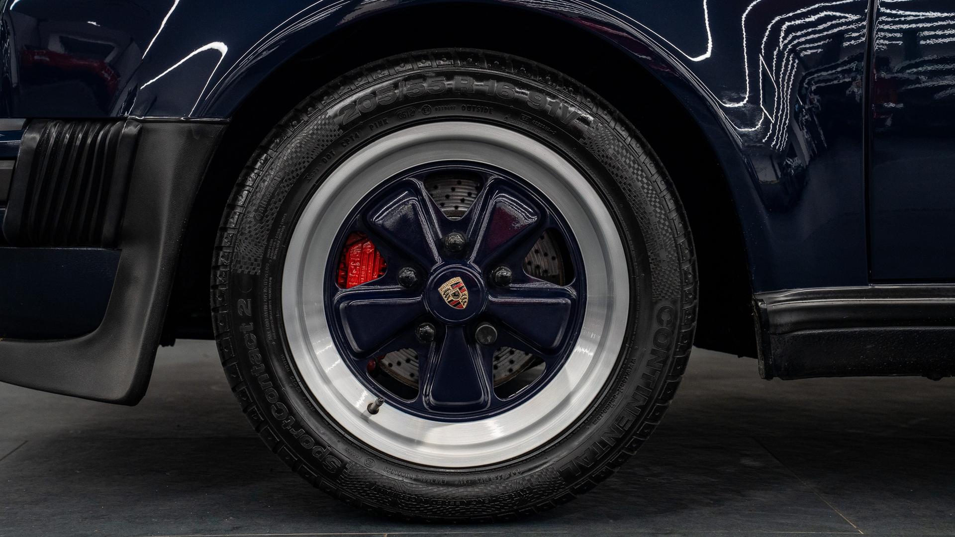 Porsche 911 Carrera Photo 8e76a956-a1af-4243-8aab-932dd83aea98.jpg