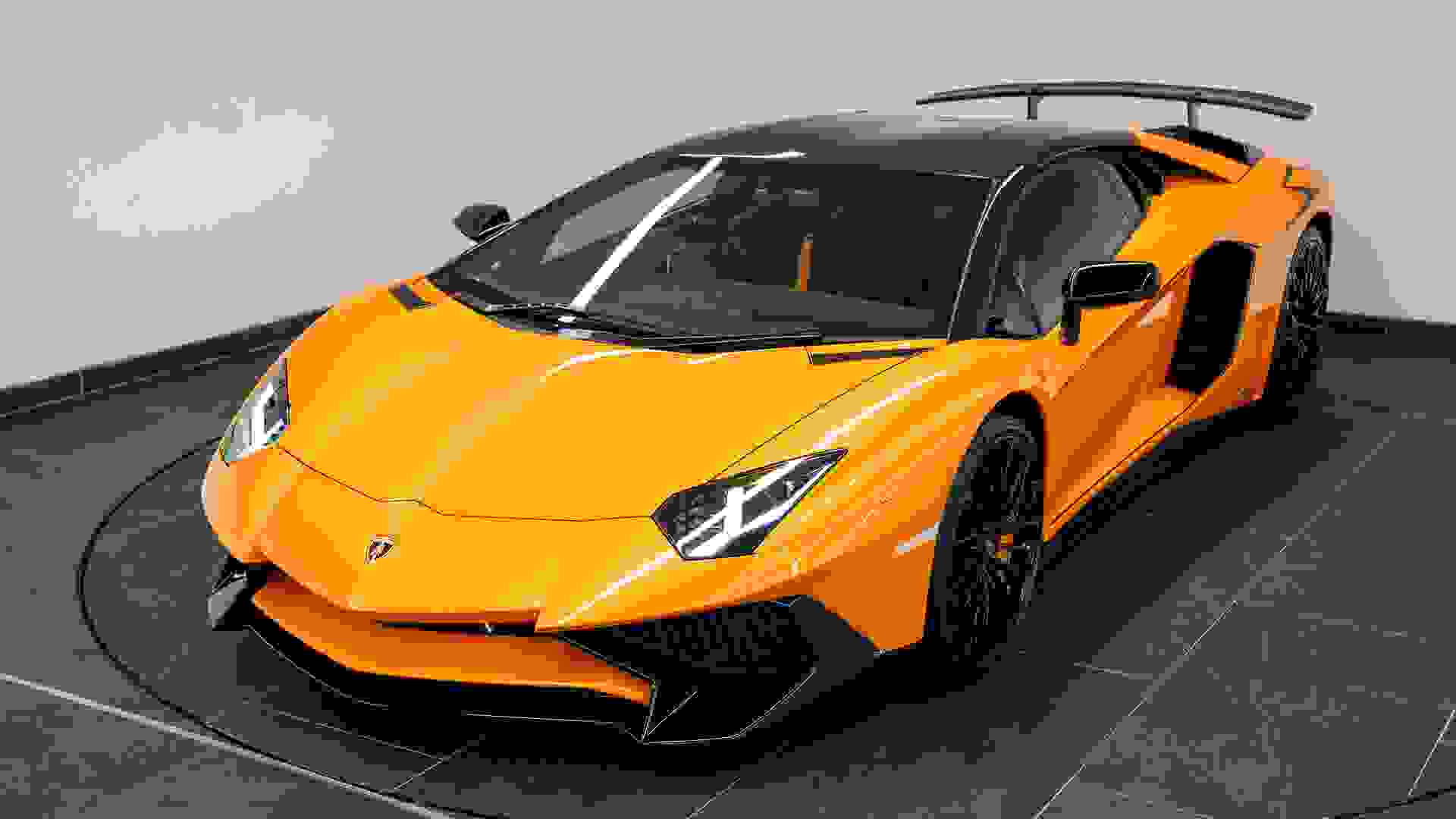 Lamborghini AVENTADOR SV Photo 8e793bdb-9805-42d3-bdb1-aaae34027ff1.jpg
