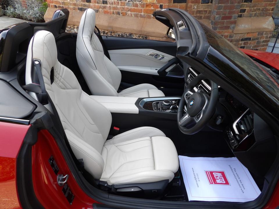 Used BMW Z4 SN19ZHS 9