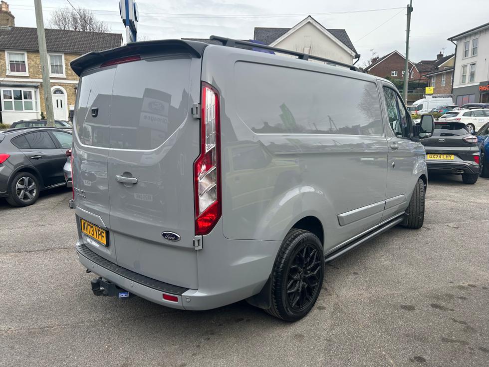 Ford Transit Custom Photo 8e918b6c-f553-44aa-b993-2d7cdb594cd0.jpeg