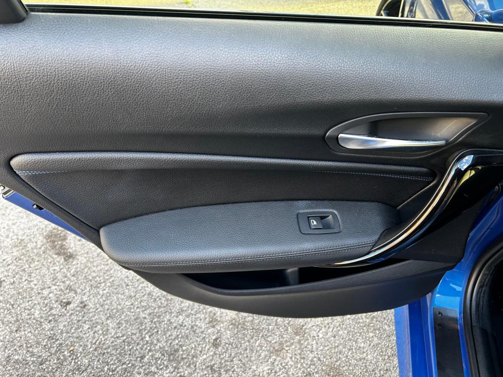 BMW 1 Series Photo 8ea38109-39c1-4d40-b00a-21170087c05c.jpg
