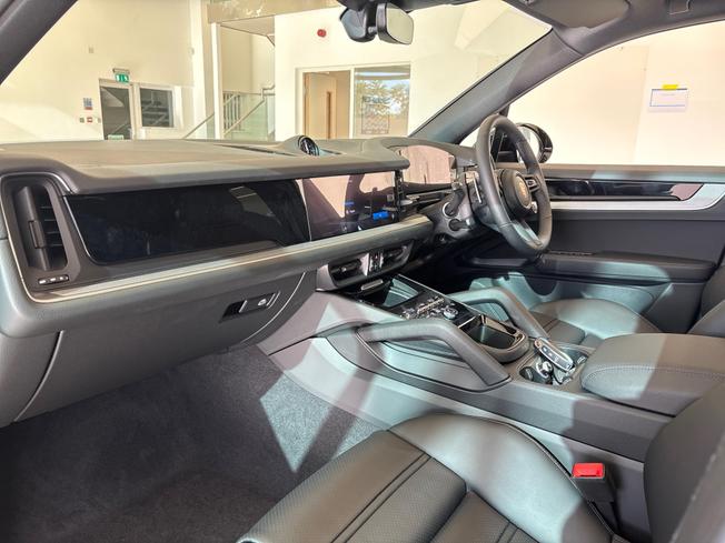 Porsche Cayenne Photo 13