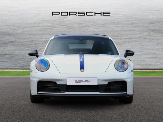 PORSCHE 911 Photo 6