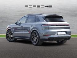 PORSCHE Cayenne Photo 2