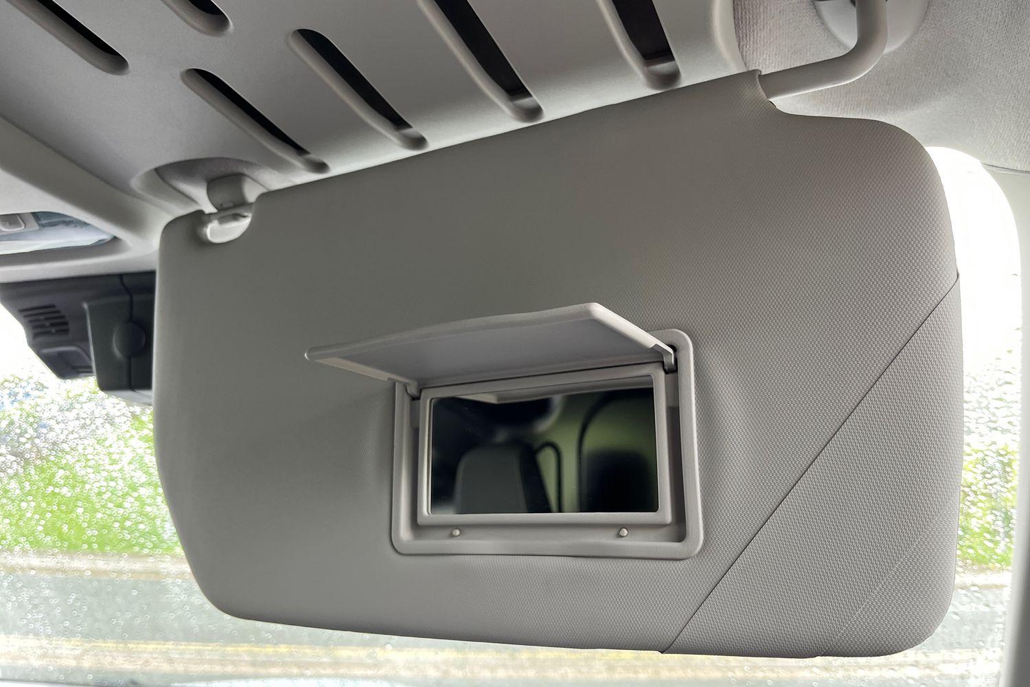 Ford TRANSIT COURIER Photo 31
