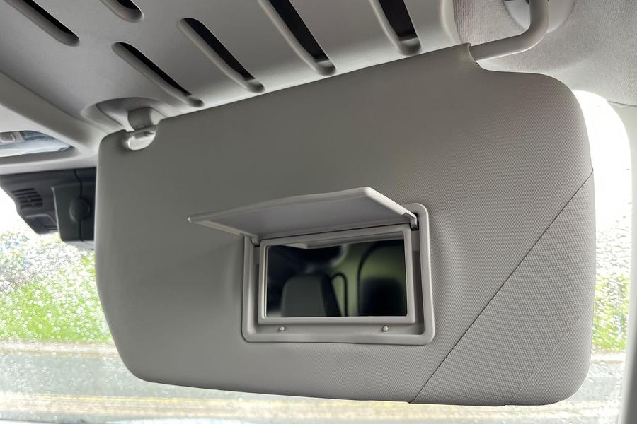 Ford TRANSIT COURIER Photo 8ed9ec06-ce64-4402-a13a-b8d055f84012.jpg