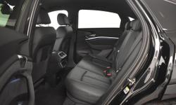 Audi Q8 Photo 24