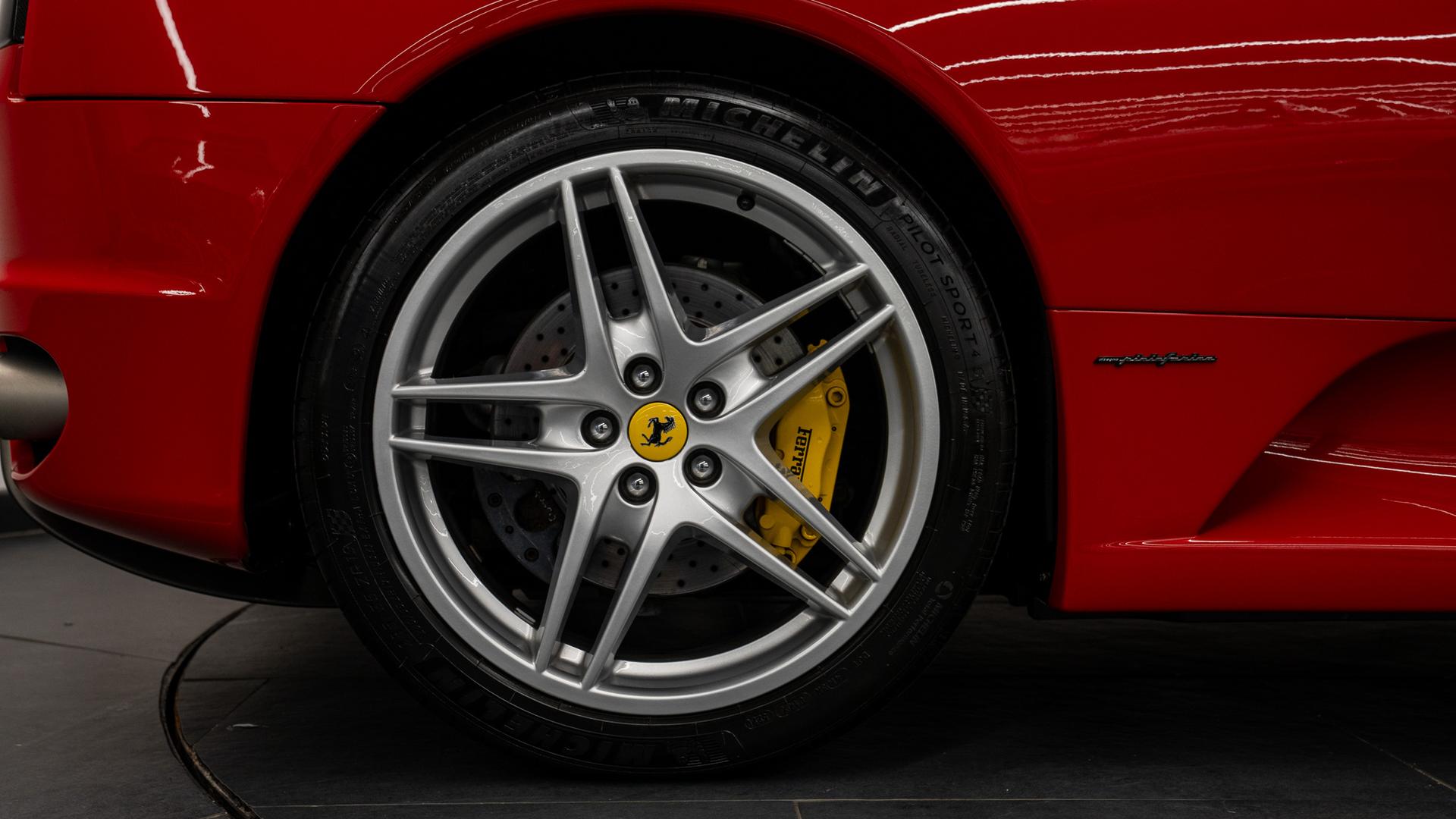 Ferrari F430 Photo 8ee19603-f626-4b12-8244-0466d0d02250.jpg
