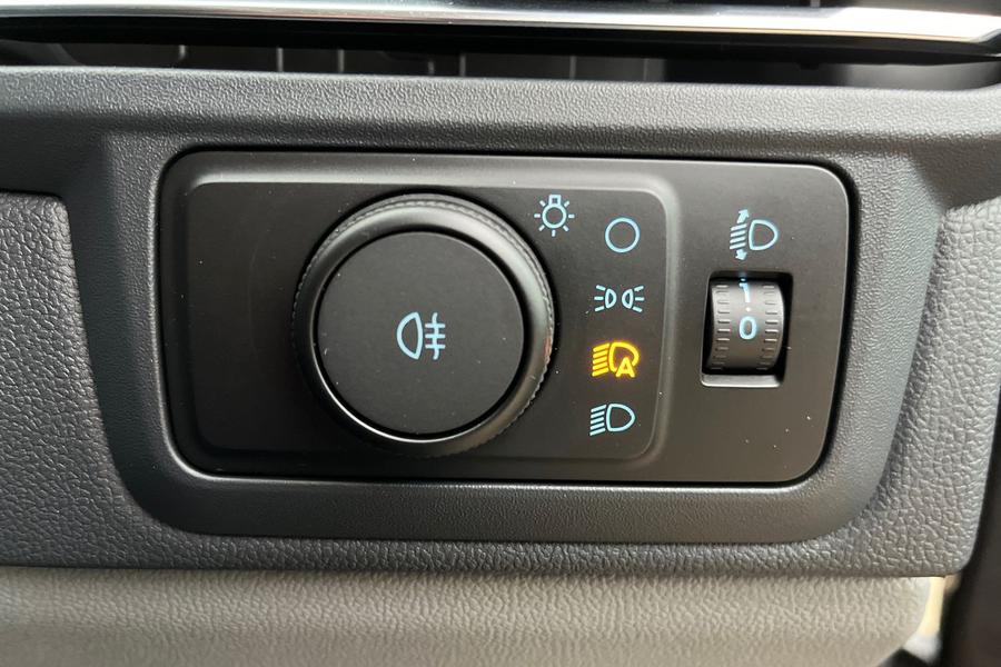 Ford TRANSIT CUSTOM Photo 8ee616c2-e989-4de6-96f2-53dc0d602fe2.jpg