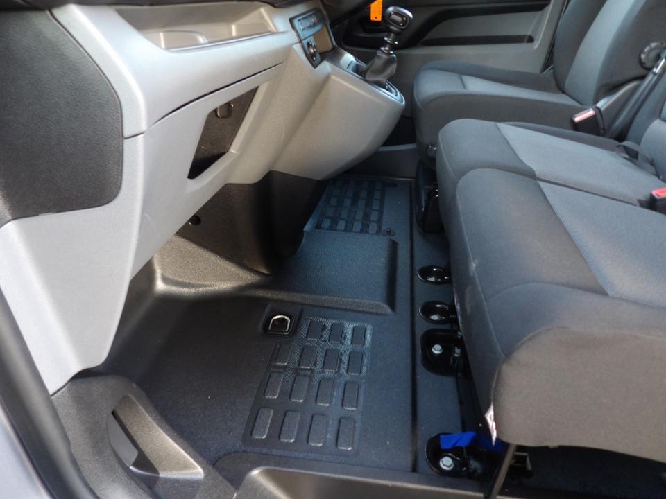 Used Vauxhall Vivaro WV22FLP 17