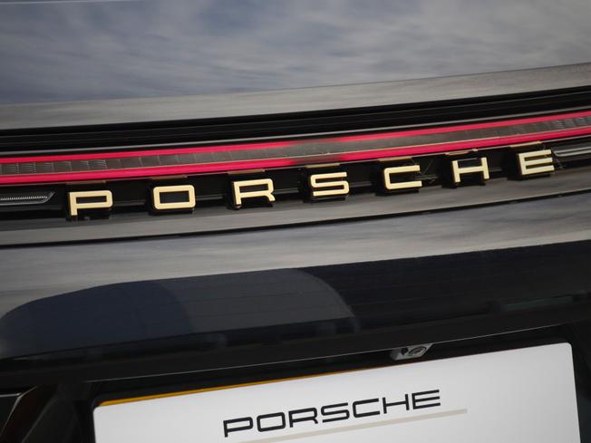 PORSCHE Panamera Photo 9