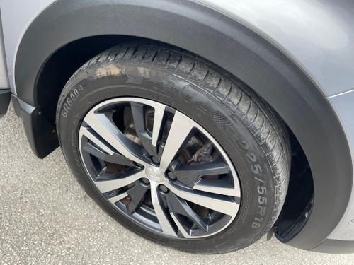 Peugeot 3008 Photo 8f1e0a69-4b0d-4c16-bb71-6f9af24ead48.jpeg