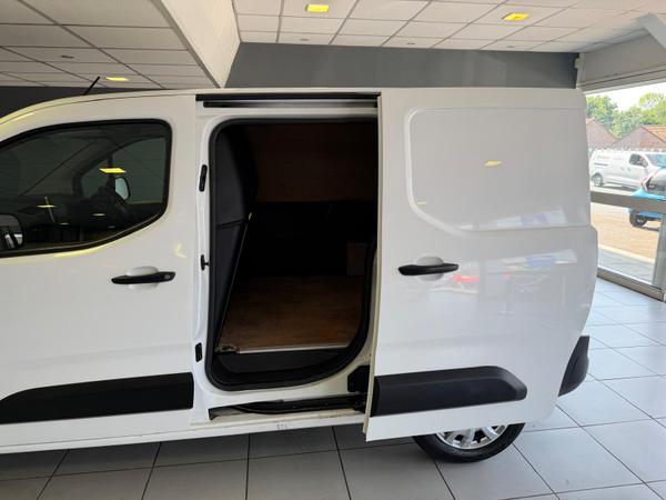 Used Citroen Berlingo MJ71WDR 10