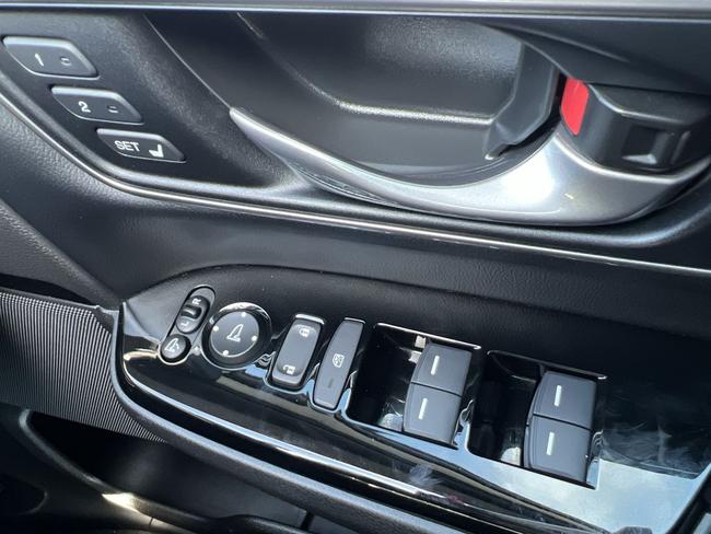 Honda CR-V Photo 8f2af447-8f10-4134-b7da-8b9b0019756c.jpg
