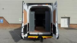 Ford Transit Photo 7