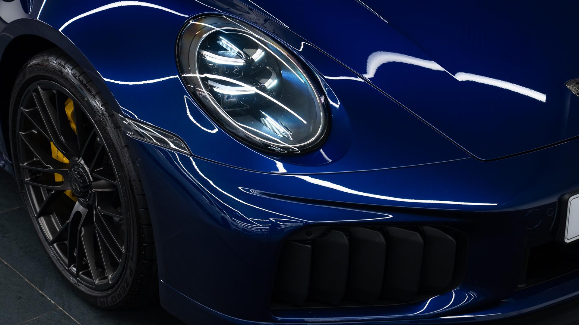Porsche 911 Photo 8f3c7c54-7efe-4ff5-92a3-38ef4edaa037.jpg