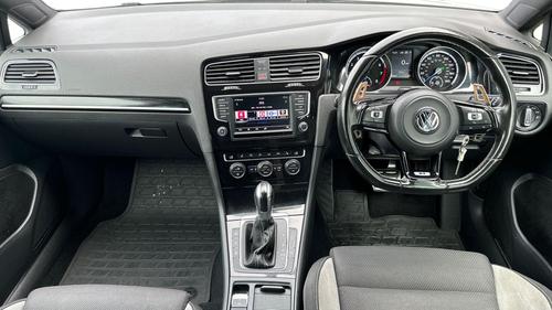 Volkswagen Golf Photo 8f54c6c7-f6a9-4d97-bc79-d62c3c74431f.jpg