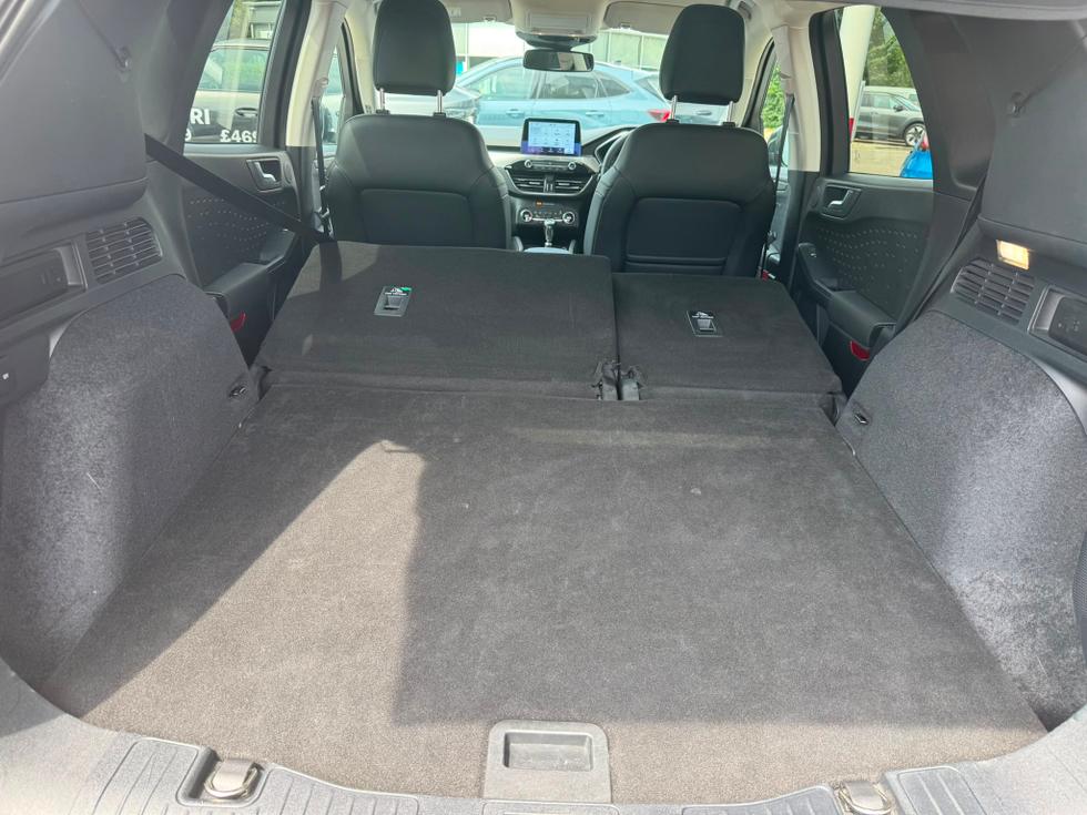 Ford Kuga Photo 8f65658b-951c-440f-b91e-5b246505548c.jpeg