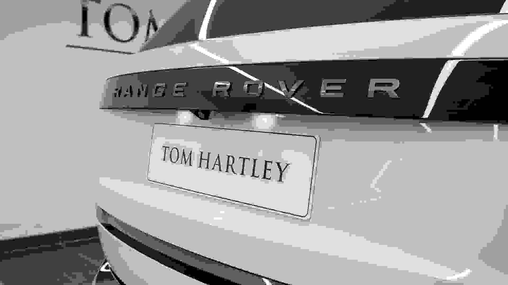 Land Rover Range Rover Photo 8f6dc0ea-2577-47a0-bc8c-8299a4c6f6fd.jpg