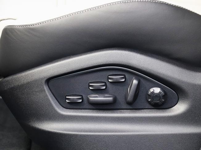 Porsche Cayenne Photo 38