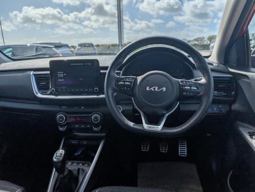 Kia STONIC Photo 8f8165e2-dc2d-4ece-92f7-03ff398318d1.jpg