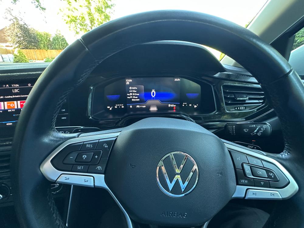 Used Volkswagen Polo YH24ZYJ 34