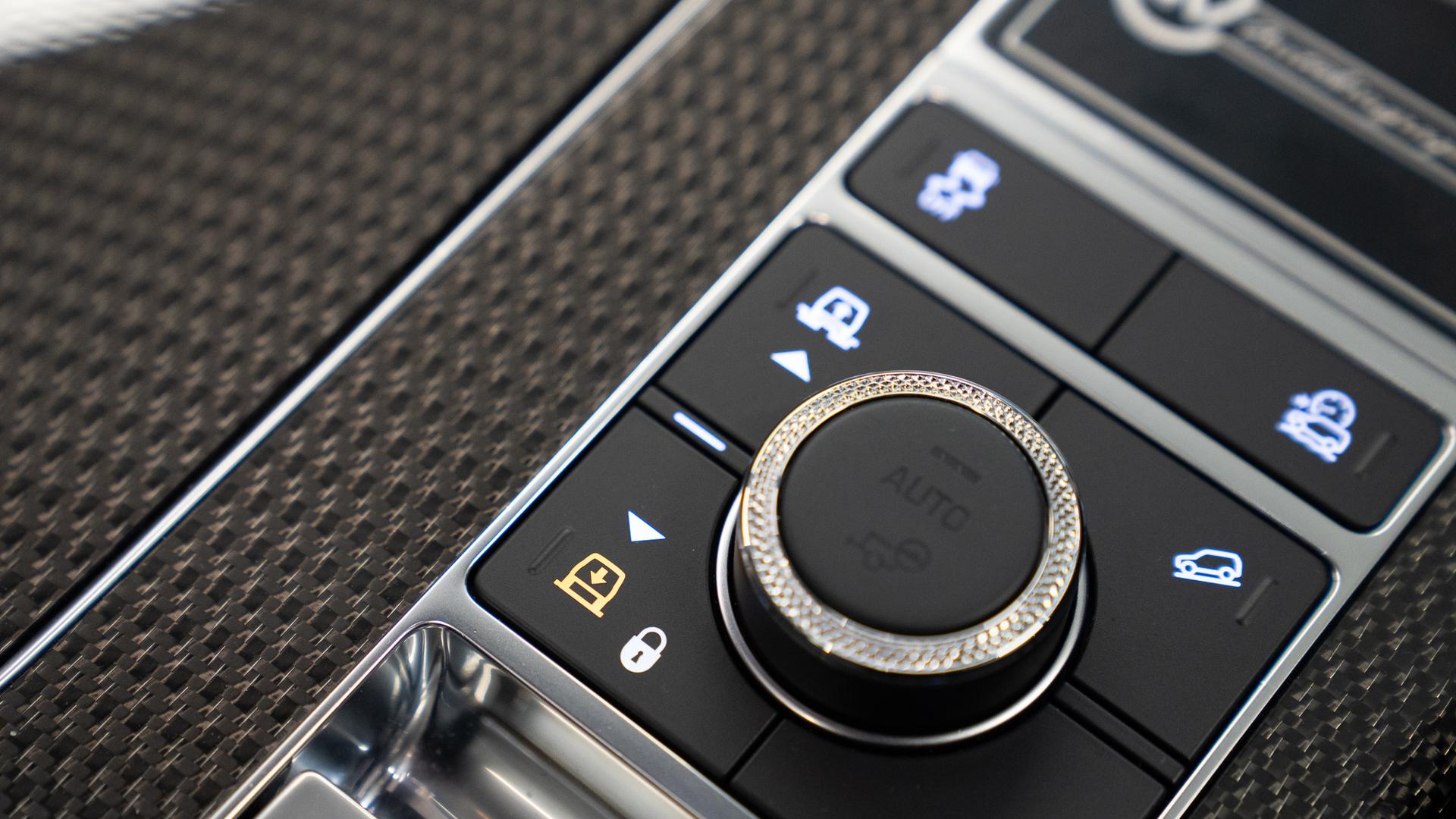 Land Rover RANGE ROVER Photo 8f9192a0-f7de-4270-b54c-e9ad80ad665b.jpg