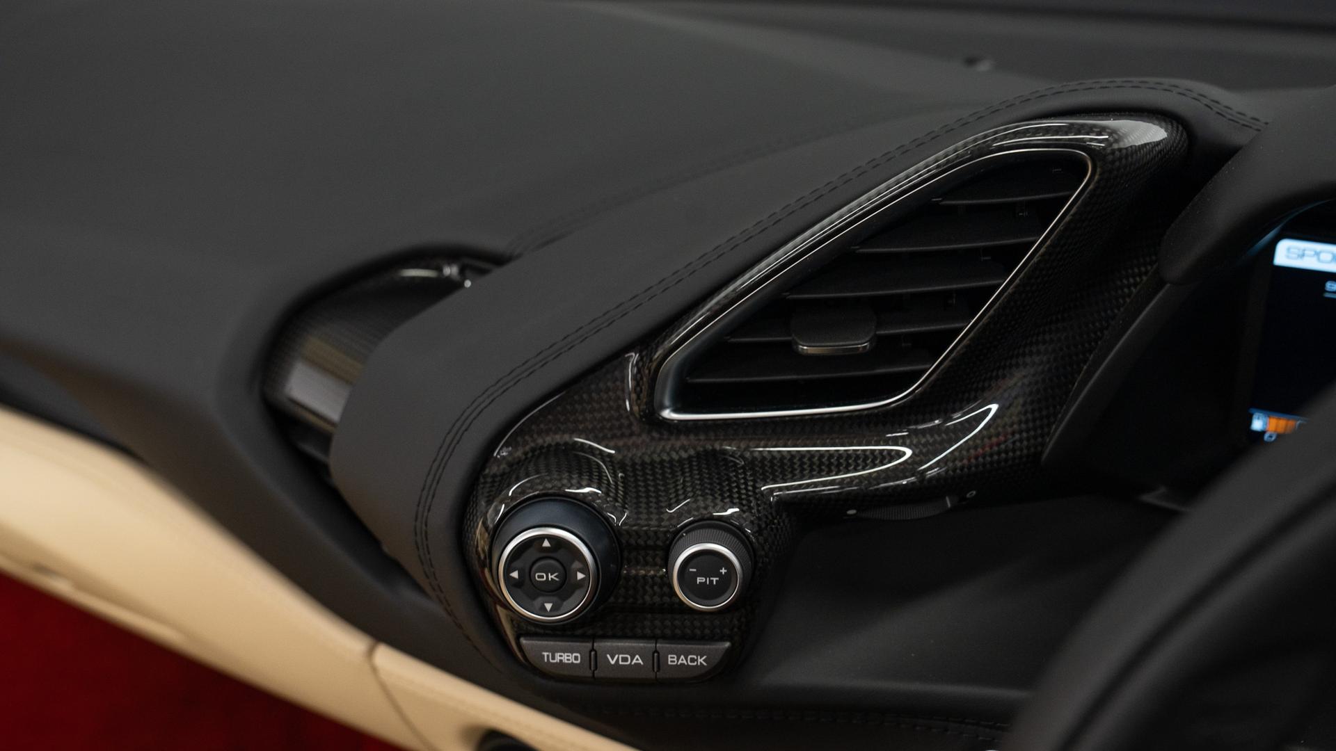 Ferrari 488 Photo 8f964bef-5021-48b9-b691-bd813967192f.jpg