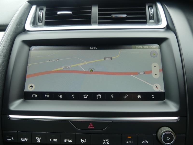 Jaguar E-PACE Photo 8f991b38-f912-48d2-a5b0-a390fe87b957.jpg