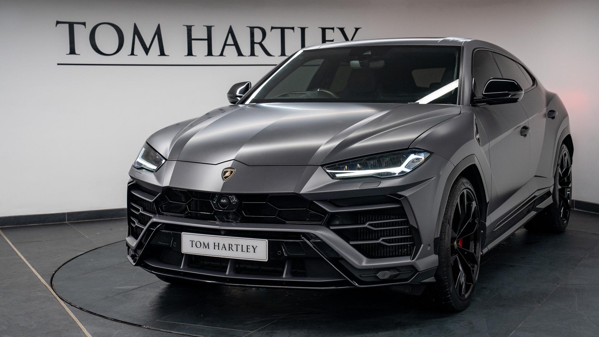 LAMBORGHINI Urus Photo 8f9e196c-66cf-4c2f-a406-aee995e49f95.jpg