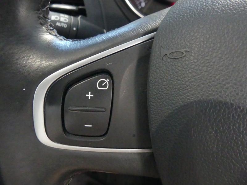 Renault Captur Photo 8fb149cd-40ad-4c0d-bb8d-1389384e8c1c.jpg